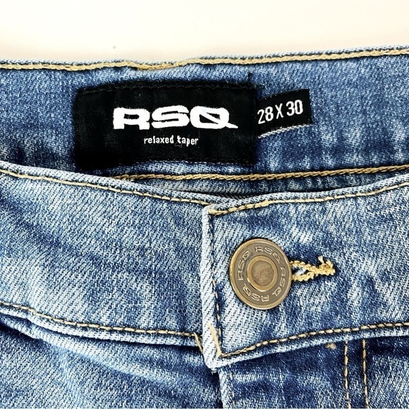 RSQ Relaxed Taper Light Vintage Destroyed Jeans Sizes 28“ x 30” & 29“ x 32“ - Picture 8 of 11